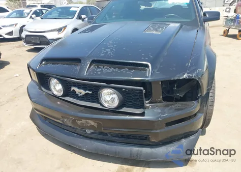 2006 Ford Mustang V6 z USA, uszkodzony, nr VIN 1ZVFT84N765102586